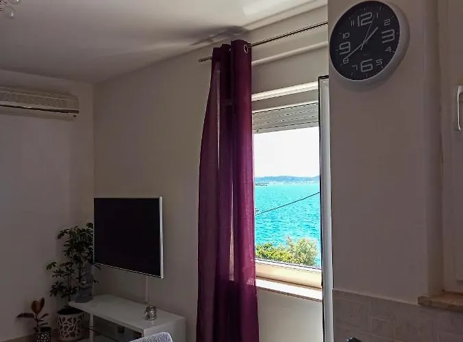 شقة Kristy زادار